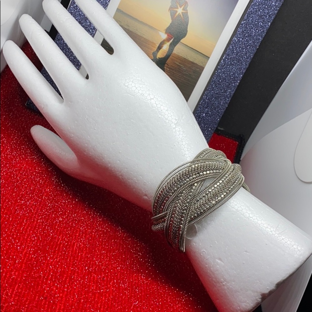 Infinity bracelet 🕶👜👠 - Picture 6 of 15